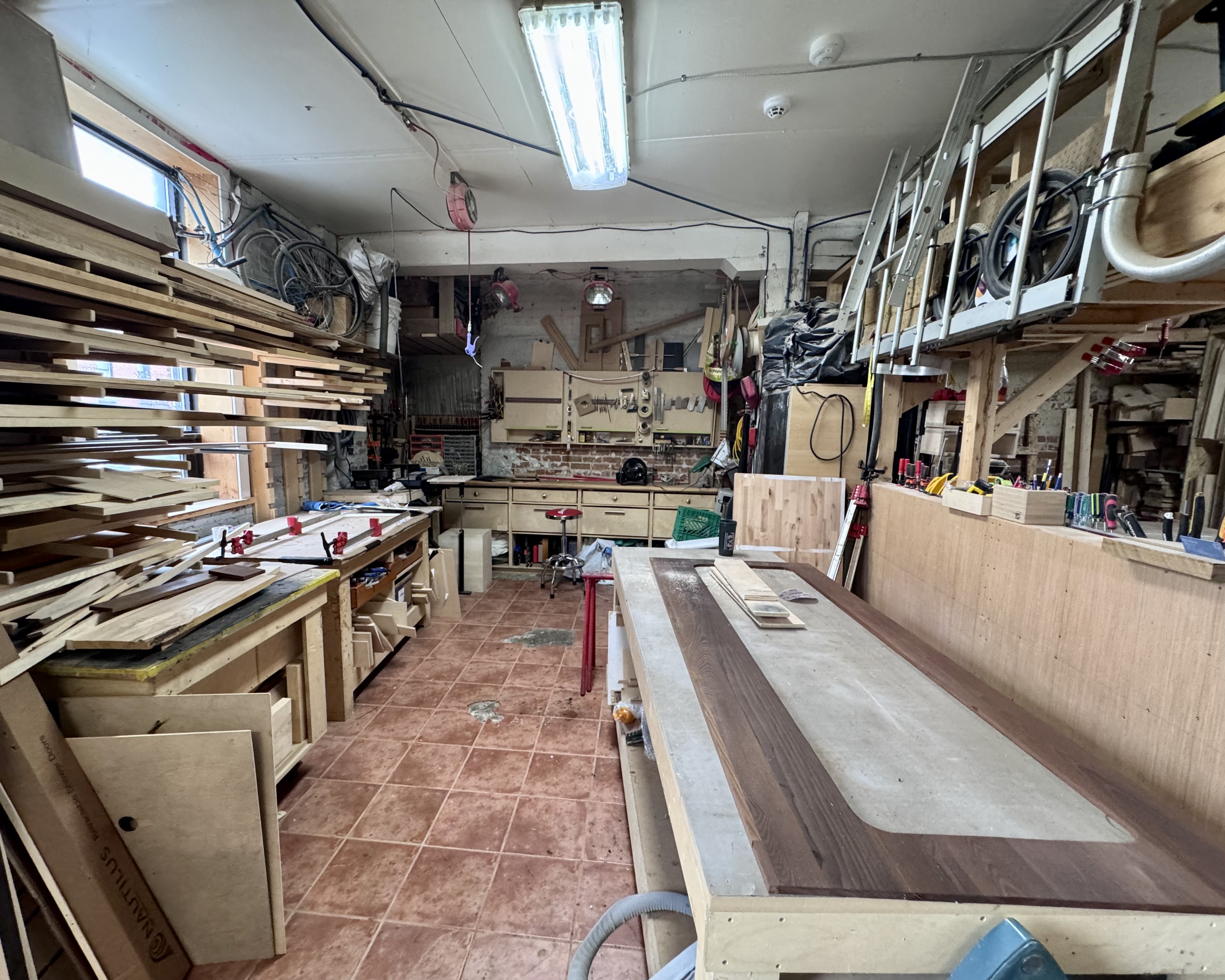 Établi dans l'atelier